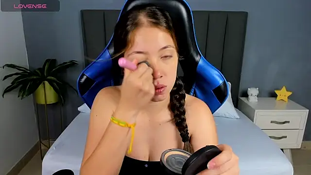 nataly rodri online show from January 17, 12:10 pm