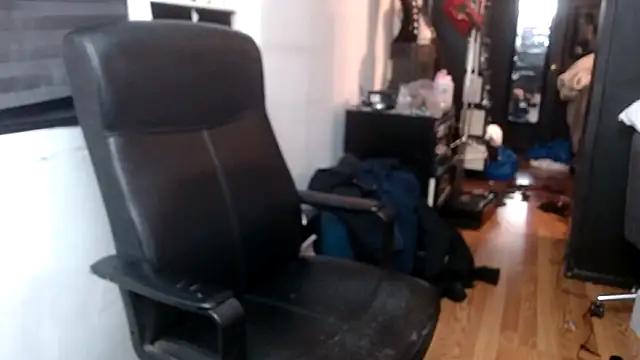 leanjamesdean online show from March 8, 2:34 am