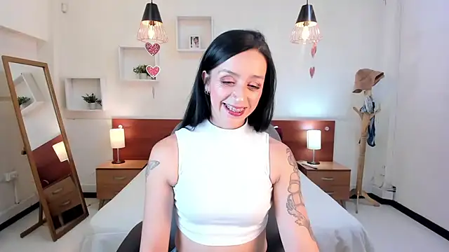 Kristen Garner online show from February 27, 8:09 pm