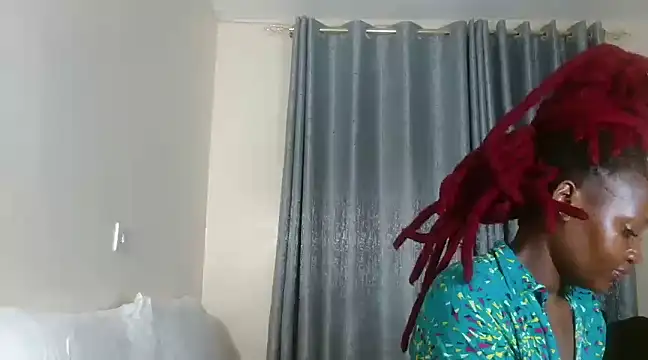 Snapshot of Elegant_Ebony chatting on February 16, 1:47 am Elegant Ebony online show from February 16, 1:47 am