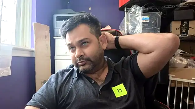 Snapshot of Sakhtlaundaz chatting on April 30, 2:01 pm Sakhtlaundaz online show from April 30, 2:01 pm