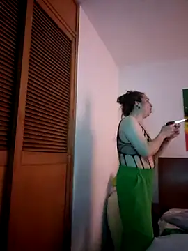 Yashira Jaziri online show from January 14, 5:07 pm