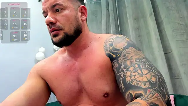 musclemonster31 online show from February 16, 11:48 pm