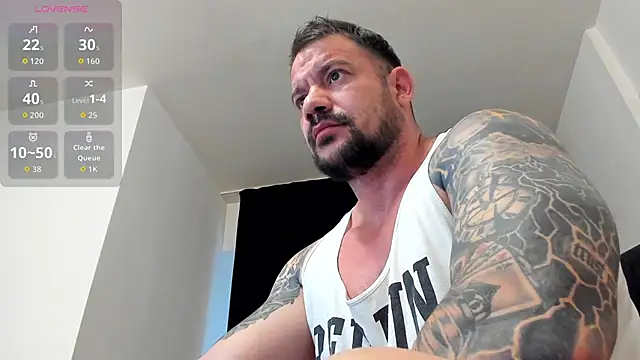 Snapshot of musclemonster31 chatting on June 30, 3:18 am musclemonster31 online show from June 30, 3:18 am