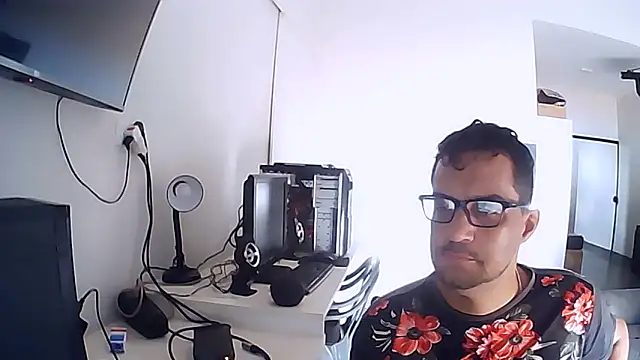 Snapshot of david_hotwheels chatting on October 25, 4:46 pm david hotwheels online show from October 25, 4:46 pm