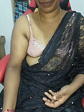 Snapshot of Malluivaniya chatting on December 5, 6:48 pm Malluivaniya online show from December 5, 6:48 pm