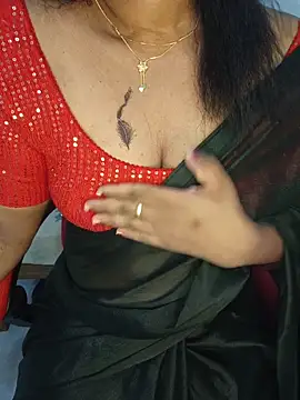 Snapshot of Malluivaniya chatting on June 12, 5:50 am Malluivaniya online show from June 12, 5:50 am