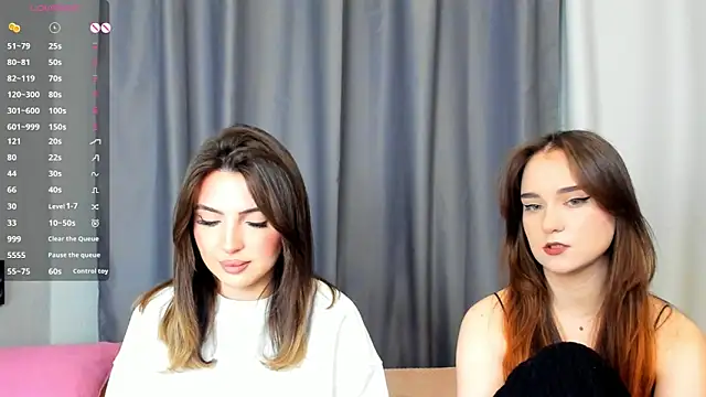 Snapshot of AnnaTeona chatting on December 4, 6:33 am AnnaTeona online show from December 4, 6:33 am