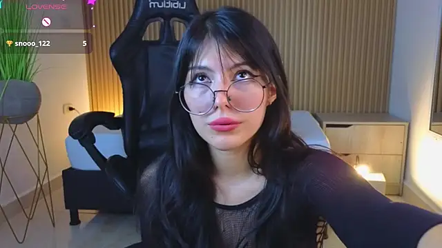 riley sierra online show from January 24, 7:28 pm