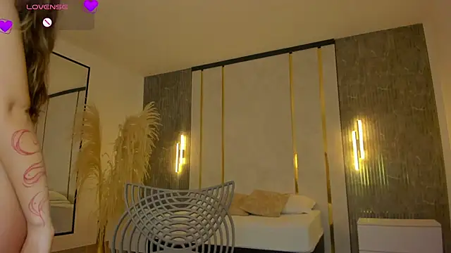 riley sierra online show from September 16, 12:50 pm