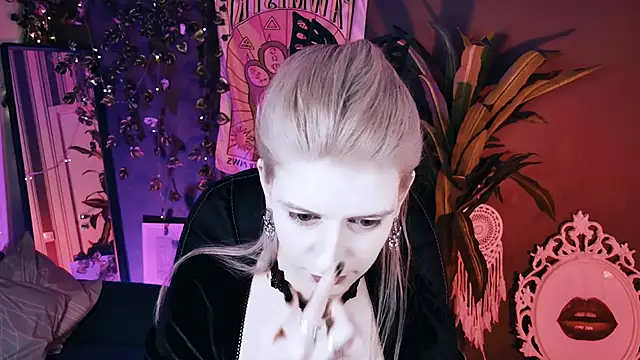Snapshot of Noah_ElmerX chatting on July 1, 5:02 pm Noah ElmerX online show from July 1, 5:02 pm