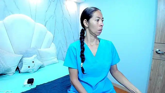 Rosalinda Cortez online show from February 18, 12:39 pm