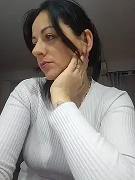 bruneta sexy23 online show from December 29, 1:56 am