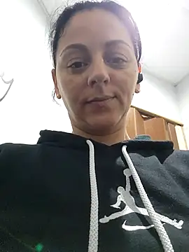 bruneta sexy23 online show from March 2, 5:12 am