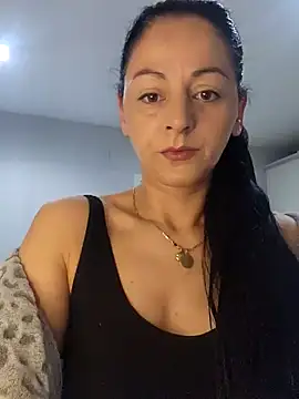 bruneta sexy23 online show from March 11, 4:32 am