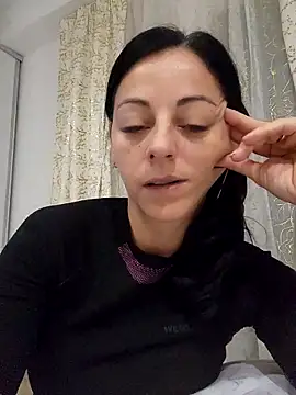 bruneta sexy23 online show from November 24, 4:56 am