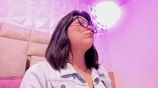 PauletteJ online show from February 26, 12:37 pm