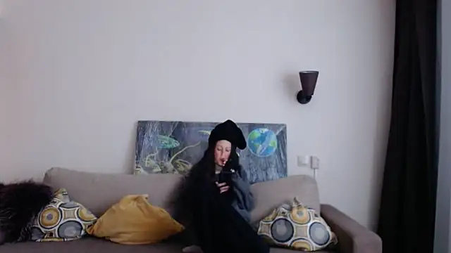 Snapshot of Terpsichore_Muse chatting on February 6, 11:43 am Terpsichore Muse online show from February 6, 11:43 am