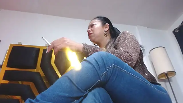 Helennahot online show from April 15, 2:46 pm