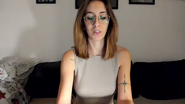 DesireMore90 online show from January 21, 6:55 pm