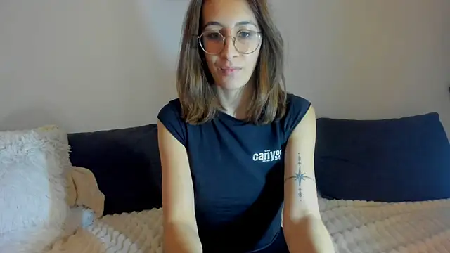 DesireMore90 online show from February 3, 11:10 pm