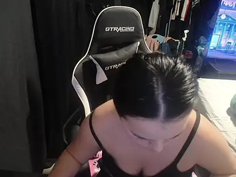 asly1 online show from January 9, 1:19 am