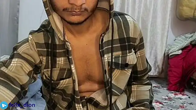 Snapshot of felix_dion chatting on February 7, 4:11 pm felix dion online show from February 7, 4:11 pm