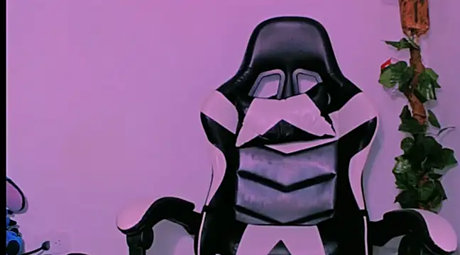 KathieBurning online show from December 18, 10:02 pm