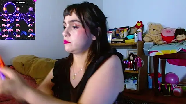 Snapshot of collette_beaufoy_ chatting on July 4, 7:14 am collette beaufoy online show from July 4, 7:14 am