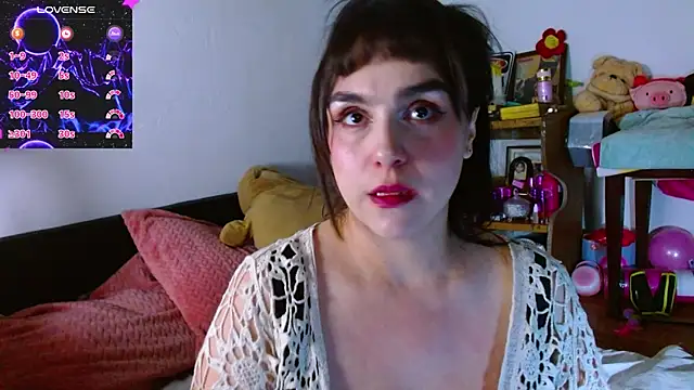 Snapshot of collette_beaufoy_ chatting on July 17, 7:59 am collette beaufoy online show from July 17, 7:59 am