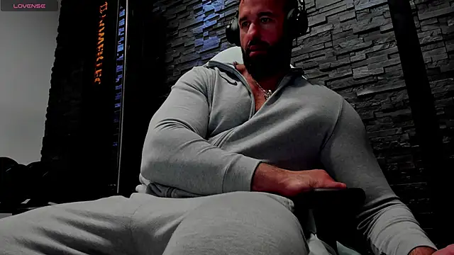 Snapshot of David_Big_Daddy chatting on April 20, 7:26 pm David Big Daddy online show from April 20, 7:26 pm