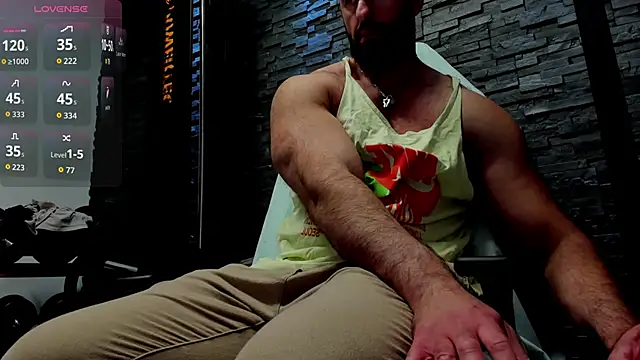 Snapshot of David_Big_Daddy chatting on April 22, 5:58 pm David Big Daddy online show from April 22, 5:58 pm