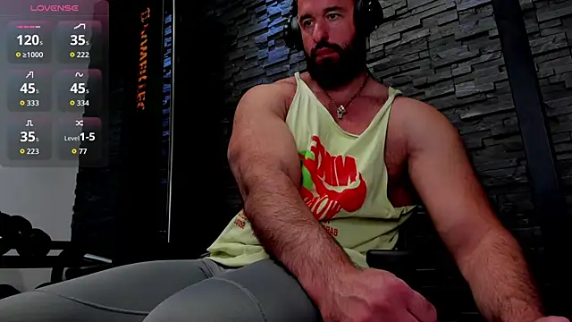 Snapshot of David_Big_Daddy chatting on April 26, 1:09 pm David Big Daddy online show from April 26, 1:09 pm