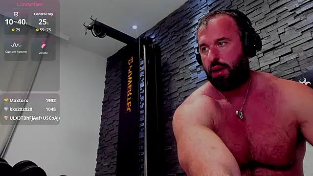 Snapshot of David_Big_Daddy chatting on April 29, 5:30 pm David Big Daddy online show from April 29, 5:30 pm
