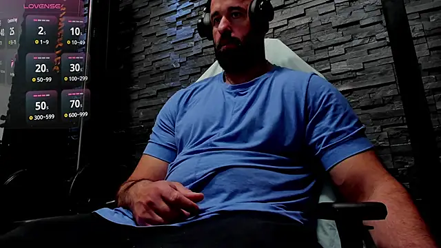 Snapshot of David_Big_Daddy chatting on May 9, 6:13 pm David Big Daddy online show from May 9, 6:13 pm