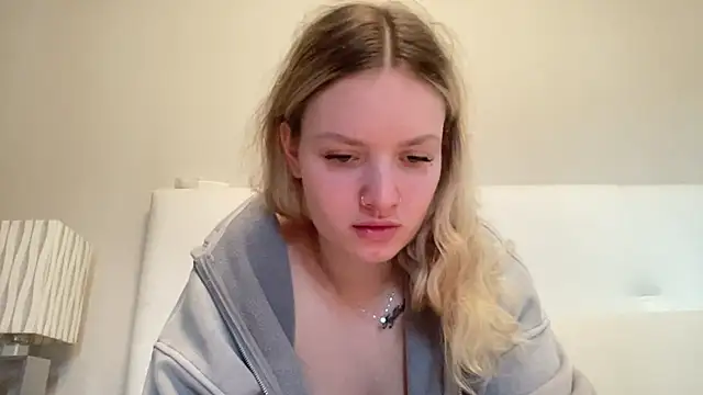 Snapshot of mariemelissah chatting on February 2, 10:35 am mariemelissah online show from February 2, 10:35 am