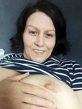 Snapshot of Mira_bel chatting on July 2, 2:56 pm Mira bel online show from July 2, 2:56 pm