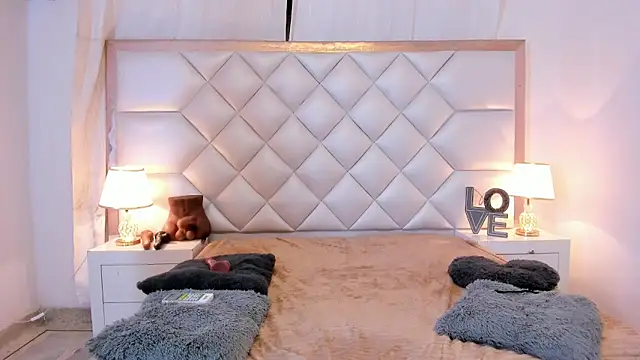 brittany069 online show from February 22, 9:02 pm