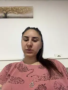 Snapshot of JenniferEdith chatting on July 8, 5:23 am JenniferEdith online show from July 8, 5:23 am