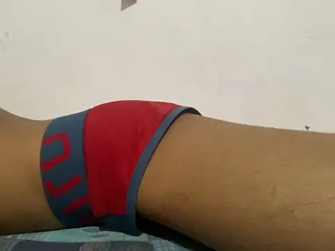 Snapshot of CALVINXXX chatting on February 9, 11:14 am CALVINXXX online show from February 9, 11:14 am