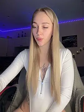 Good  Girl  online show from September 21, 4:41 pm