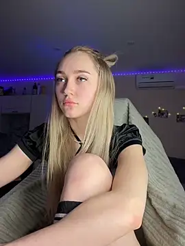 Good  Girl  online show from February 8, 6:22 pm