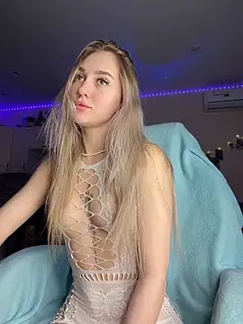 Good  Girl  online show from April 10, 11:26 am