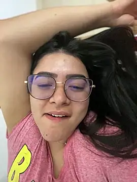 Lia flowers online show from February 13, 5:01 pm