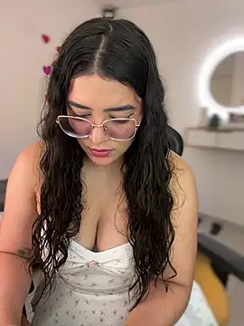 Lia flowers online show from February 14, 11:12 pm