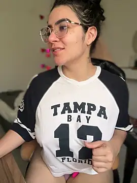 Lia flowers online show from February 15, 7:54 pm