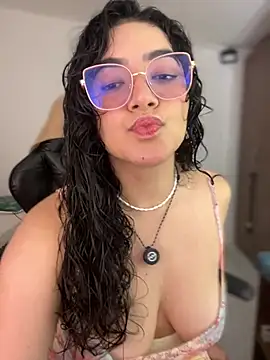 Lia flowers online show from February 16, 11:12 pm