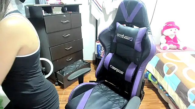 LuisaReyes 2911 online show from December 16, 1:21 am