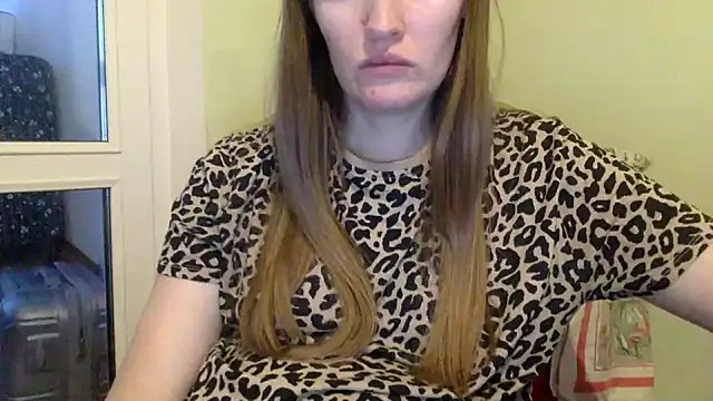 Snapshot of vanessa4you chatting on February 7, 3:55 am vanessa4you online show from February 7, 3:55 am