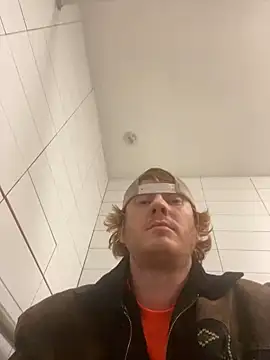 hottestcouplevaa online show from December 3, 3:52 am